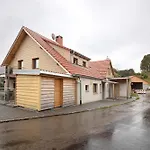 Heimelige Schwarzwaldwohnung Stein Häusern