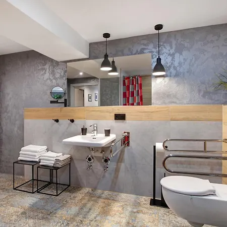 Heimelige Schwarzwaldwohnung Stein דירה *