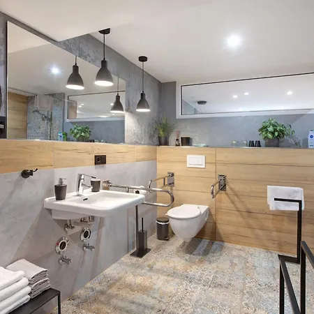 Heimelige Schwarzwaldwohnung Stein דירה