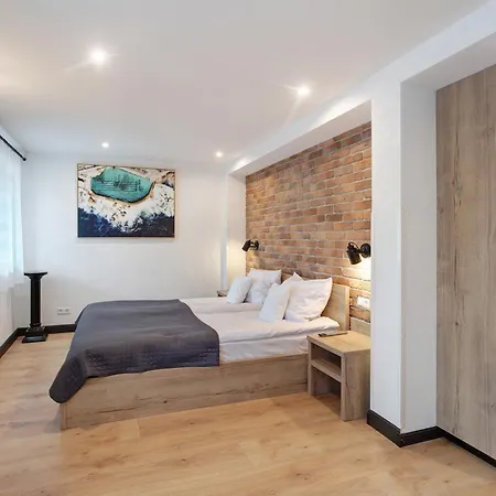 Heimelige Schwarzwaldwohnung Stein דירה Häusern