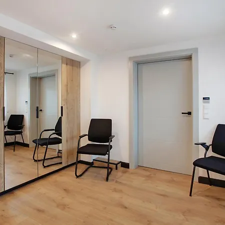Heimelige Schwarzwaldwohnung Stein Häusern